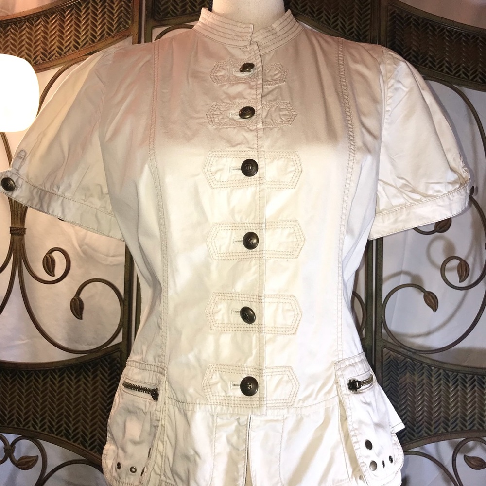 Unique short-sleeved military style jacket